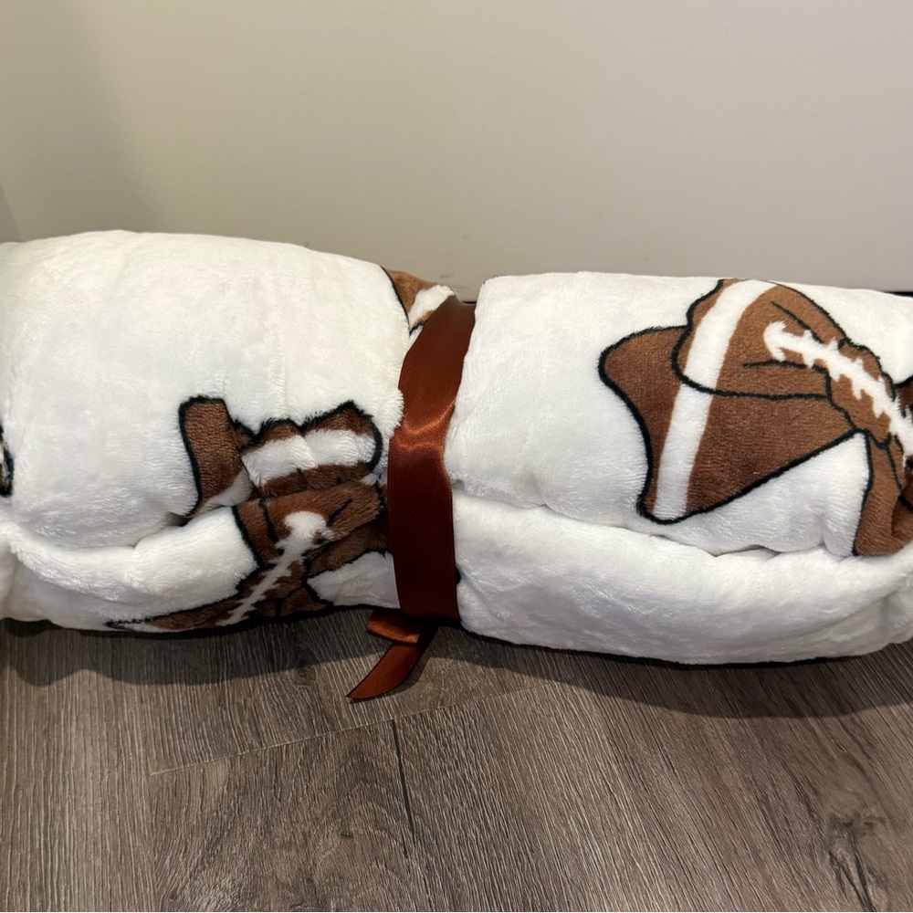 🍁ARE YOU READY FOR SOME FOOTBALL! Cozy Football Bow Blanket- 50x60 inches- NWT
